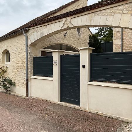 Logis Du Faubourg Petite Maison De Charme, Tranquille, Calme Et Lumineuse Val-de-Mercy Exteriör bild