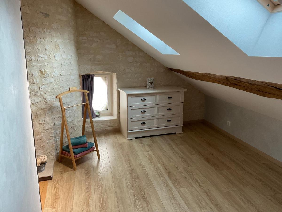 Logis Du Faubourg Petite Maison De Charme, Tranquille, Calme Et Lumineuse Val-de-Mercy Exteriör bild